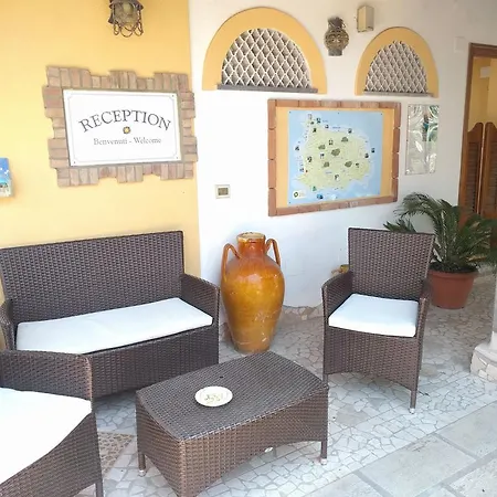 アパートホテル Giardino Del Sole 2*